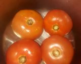 A picture of step 1 of Stuffed tomato.