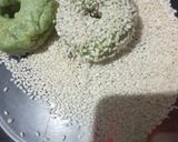 Foto langkah ke 4 dari resep Donat Pisang Wijen.