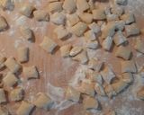 Foto del passaggio 4 della ricetta Gnocchi di pollo con crema di carote