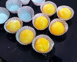 Foto del paso 9 de la receta: Yemas confitadas en almíbar de esencia almendras, canela y anís