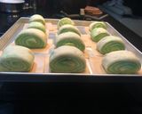 Foto langkah ke 6 dari resep Pandan Swirl Mantou.