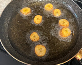Foto del paso 6 de la receta: ✨Chuletas a mi manera 🥩😋 Arroz con maíz y tostones