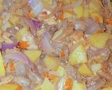 A picture of step 4 of Meat pie with a twist.