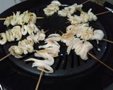 Foto langkah ke 5 dari resep Sate jamur.