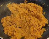 A picture of step 4 of Dates Halwa.
