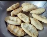 A picture of step 3 of Semolina Gulkand laddu.