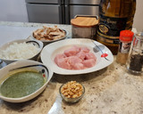Foto del paso 1 de la receta: Pollo con setas y nueces al pesto