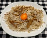 A picture of step 8 of Garlic Bean Sprouts with Fried Tofu Skins.