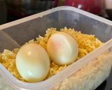 Hình bước làm 2 của món Nui Trộn Dầu Olive Kèm Trứng Gà Luộc