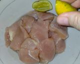 Foto langkah ke 2 dari resep 123. Ayam tumis bawang kentang.