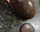 Foto del paso 3 de la receta: Huevo de Pascua relleno-Chocotorta