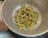 ग्वार फली की बुजी (gawar phali ki buji recipe in Hindi) रेसिपी चरण 2 फोटो