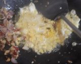 Foto langkah ke 2 dari resep Nasi Goreng Daun Kemangi.