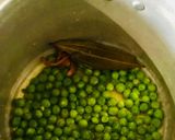 A picture of step 2 of Peas and Masoor Dal shorba.