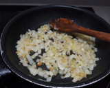 Foto del paso 1 de la receta: Pollo con curry de manzana y mango