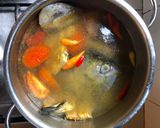 Foto langkah ke 4 dari resep Pindang tulang dan kepala ikan / palumara.