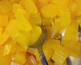 Foto del paso 2 de la receta: Gelatina de mango con crema