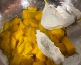 Foto del paso 2 de la receta: Tartar de atún con mango y algas wakame 🥭🥢