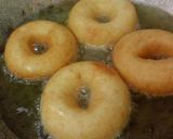 Foto langkah ke 6 dari resep Donat menul tanpa kentang.