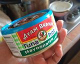 Foto langkah ke 4 dari resep Sarapan sehat dan cepat. Sandwich tuna keju meleleh dan omelete.