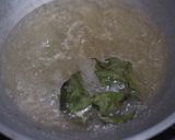 Foto langkah ke 1 dari resep Tumis Kulit ayam pedas manis.