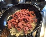 Une image de l'étape 6 de Blettes pommes de terre et patate douce au bœuf et oignon.