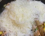 Foto langkah ke 9 dari resep Bihun Goreng Cabe Ijo.