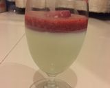 รูปขั้นตอนการทำที่ 3 ของ Panna cotta Strawberry sauce