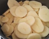 Foto del paso 4 de la receta: Bifes de hígado a la criolla con salsa de crema de vino tinto y puré de papas