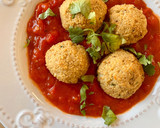 Foto del paso 5 de la receta: Bolitas de berenjena con salsa de tomate