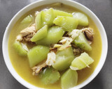 A picture of step 2 of Tinolang Manok.