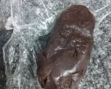 Foto del paso 3 de la receta: Bizcochitos de chocolate con maní y chispas 🍪🥜🍫