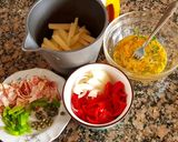 Foto del paso 1 de la receta: Revuelto de papas y morrones, con huevo