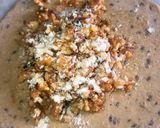 A picture of step 3 of Gobhi aloo pyaz paratha.