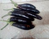 A picture of step 1 of Fry Baigan (Brinigal).