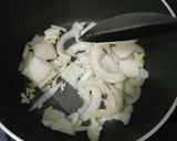 Foto langkah ke 2 dari resep Tumis Tauge Wortel.