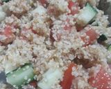 Foto del paso 2 de la receta: Ensalada de trigo burgol, tomate y pepino