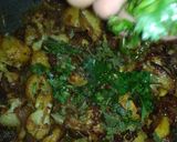 सूखी गोभी आलू की सब्जी (sukhi gobi aloo ki sabzi recipe in Hindi) रेसिपी चरण 8 फोटो