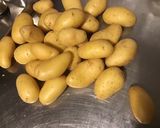 Une image de l'étape 4 de Pommes grenailles au chou romanesco et dulce.