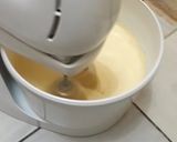 Foto langkah ke 1 dari resep Zebra cake lembut anti gagal ukuran gelas.