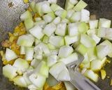 A picture of step 3 of Louki ki Sabji.