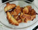 Foto del paso 7 de la receta: Medialunas con ingredientes que ya tenes en casa!!!