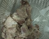 Foto langkah ke 1 dari resep 46. Sop Ayam Babi Kembang Tahu Jamur (Non Halal).