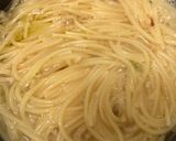 صورة لخطوة 1 من وصفة سباغيتي بالفلفل اخضر بارد والبصل 😋