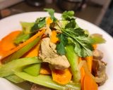 Hình bước làm 4 của món Cần tây xào gà tây 🦃
