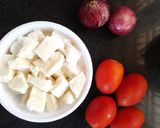 A picture of step 1 of Shahi paneer.