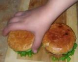 A picture of step 8 of Zinger burger.