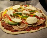 Foto langkah ke 11 dari resep Extravaganza Pizza.