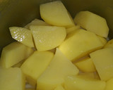 A picture of step 1 of Mashed potatoes.