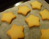 A picture of step 6 of Crunchy Cookie Cutter Cookies.